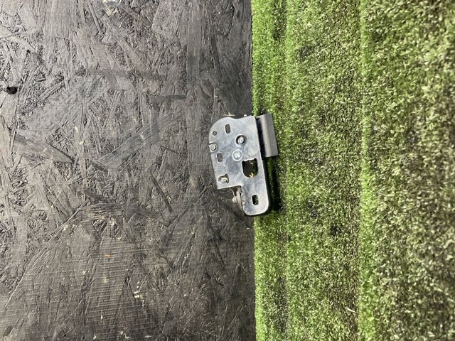 Замок крышки капота 1T0823480A VAG