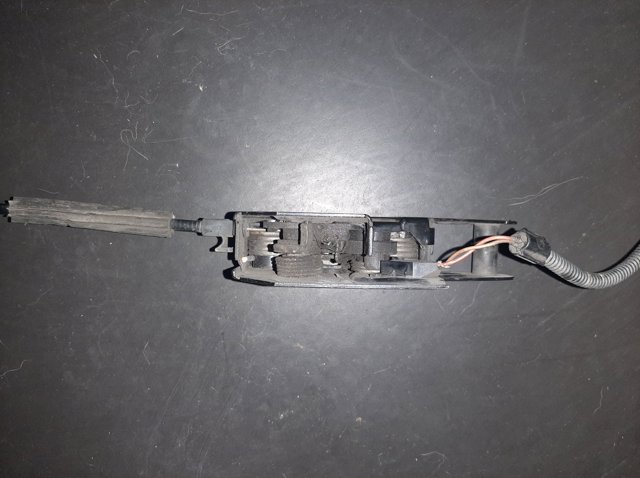 VAG 1T0823509B Замок капота в наличии Кривой Рог