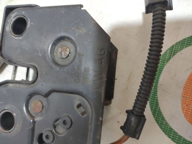 1T0823509C VAG Замок капота купить в Тернополь