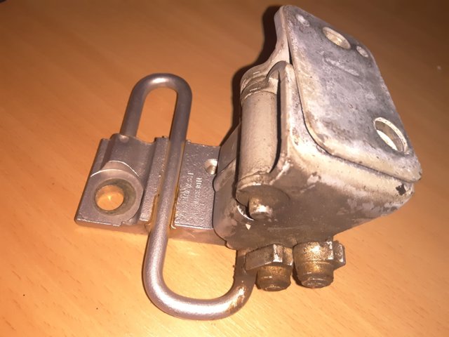 1T0833411A VAG Петля двери задней левой купить в Николаев