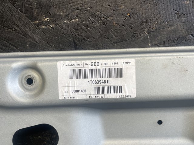 Механизм стеклоподъемника двери задней, левой 1T0839461L VAG