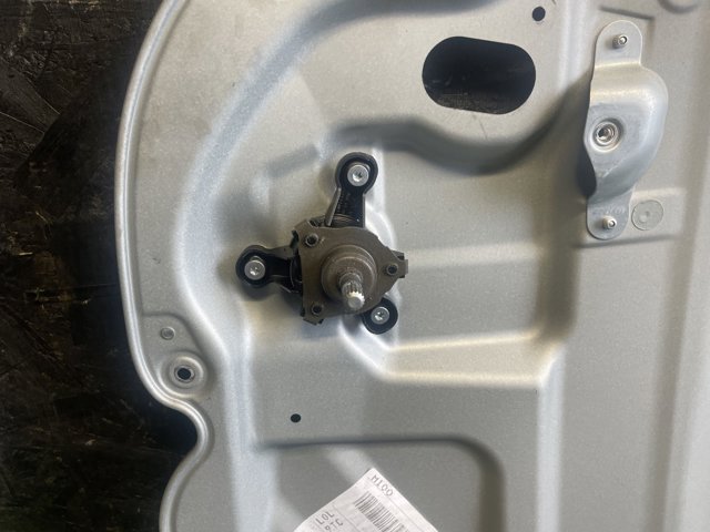  Механизм стеклоподъемника правой задней двери 1T0839462L VAG