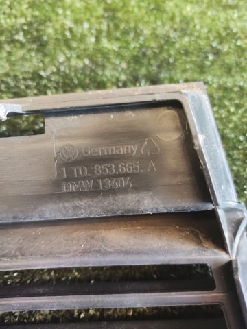  Решетка переднего бампера левая 1T0853665A VAG