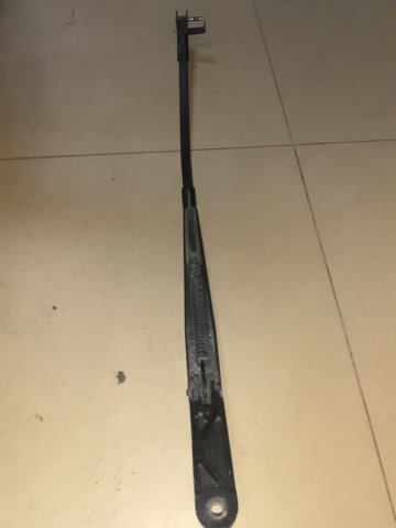 Рычаг-поводок стеклоочистителя лобового стекла 1T0955410A VAG