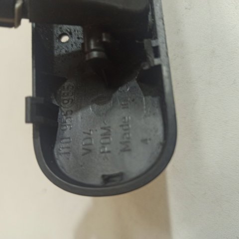 Веерная форсунка омывателя 1T0955985 VAG