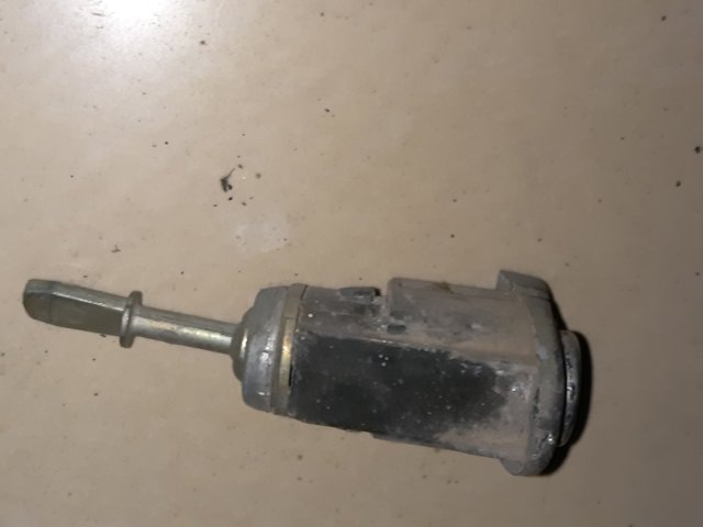 VAG 1U0837167 Личинка замка двери передней левой в наличии Павлоград