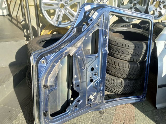 VAG 1U9833051 Дверь задняя левая в наличии Чернигов