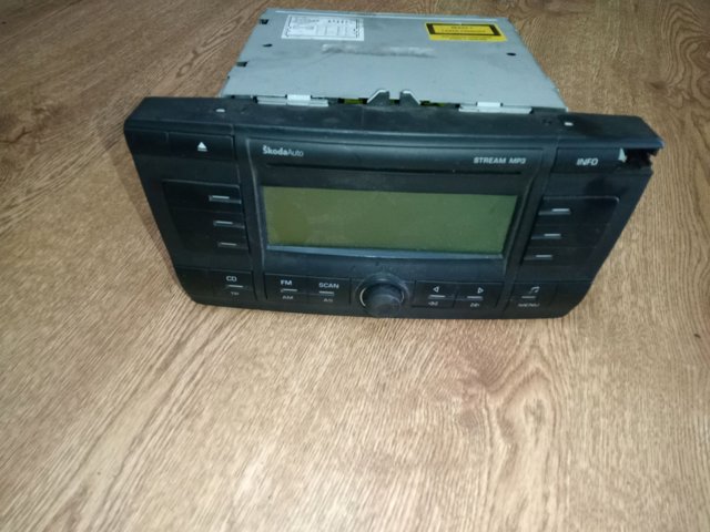 1Z0035161C VAG Магнитола (радио AM/FM) купить в Павлоград