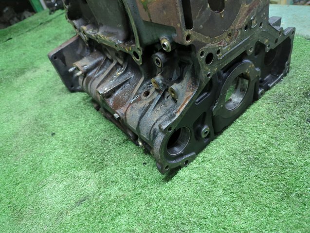 211004A010 Блок цилиндров двигателя купить Запорожье