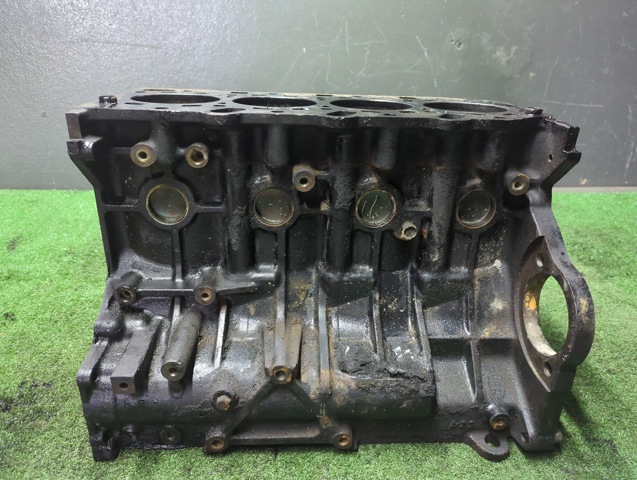 211004A010 HYUNDAI Блок цилиндров двигателя купить в Каменское