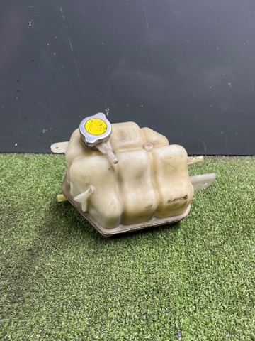 Бачок расширительный 21710EC00A NISSAN