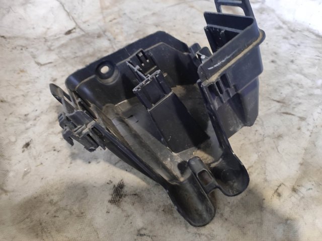 243809584R RENAULT Корпус блока предохранителей купить в Кривой Рог