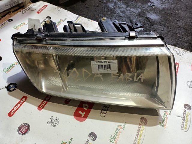 Фара правая 246366 VAG