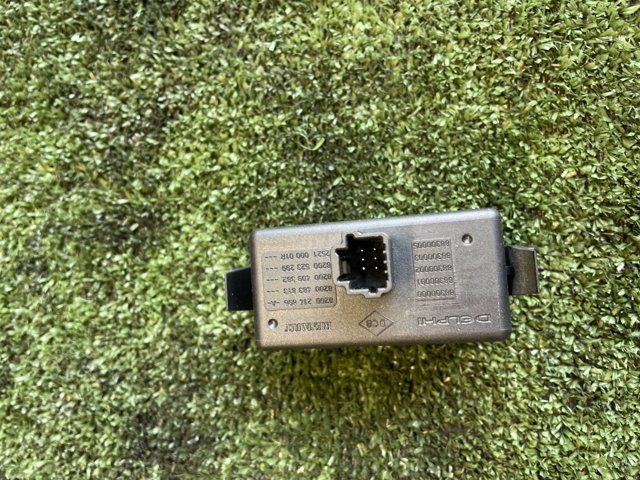 252100001R RENAULT Кнопка аварийки купить в Ирпень