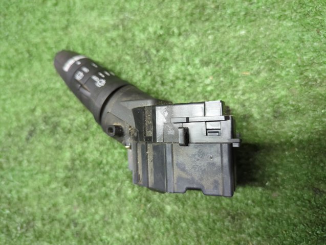 252608H705 NISSAN Правый подрулевой переключатель купить в Черкассы