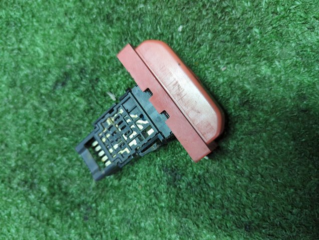 252908H300 NISSAN Кнопка аварийки купить в Днепр