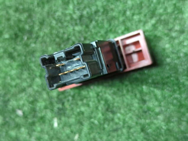 NISSAN 252908H300 Кнопка включения аварийного сигнала в наличии Винница