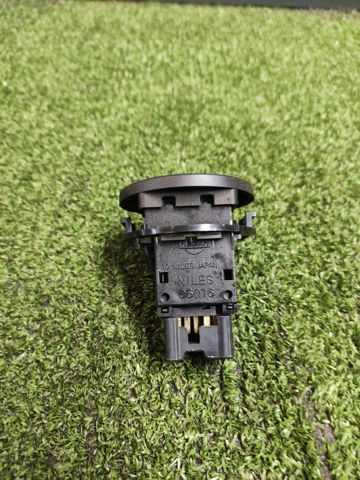 25290EQ000 NISSAN Кнопка включения аварийного сигнала купить в Сумы