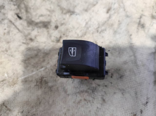 RENAULT 254217475R Кнопка включения мотора стеклоподъемника передняя правая в наличии Николаев