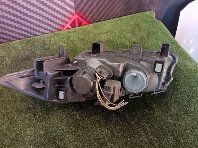 RENAULT 260108053R Фара правая в наличии Запорожье