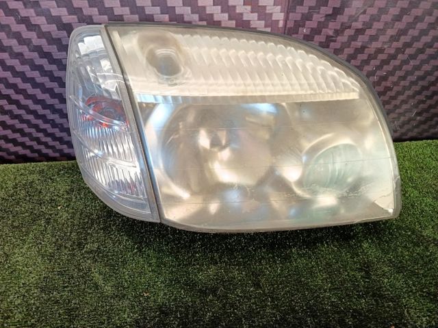 260108H90A NISSAN Правая фара купить в Черкассы