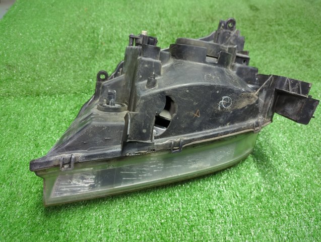 Правая блок фара 260108H925 NISSAN