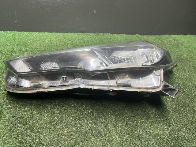 NISSAN 260605FA0A Левая фара в наличии Винница