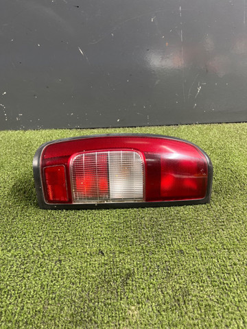 Задняя левая фара 265553S225 NISSAN