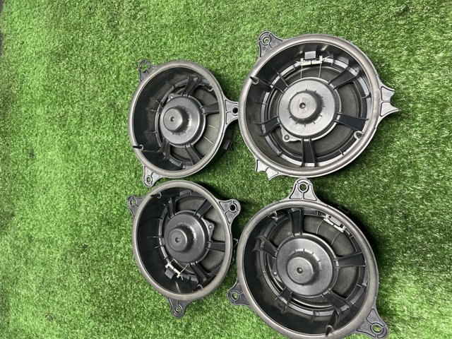 RENAULT 281440002R Динамик передней двери в наличии Тернополь