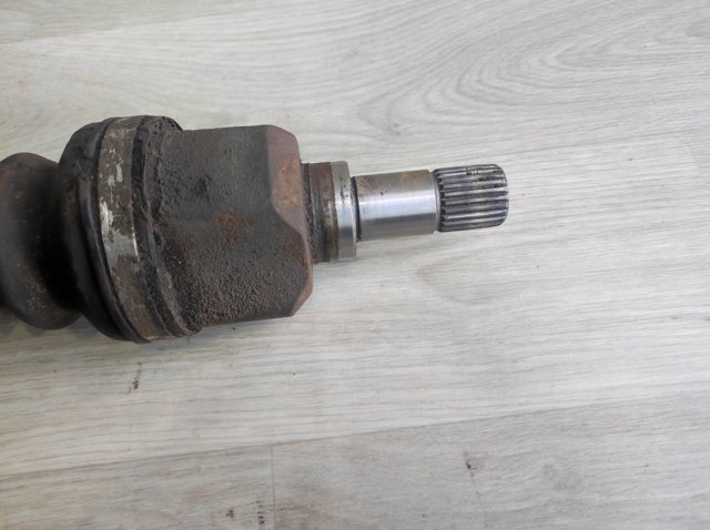 PEUGEOT 3272LW Полуось (привод) передняя левая в наличии Львов