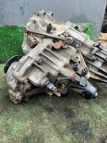 Раздаточная коробка 331007S110 NISSAN
