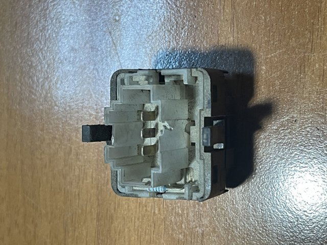 3A0959855B VAG Кнопка стеклоподъемника передняя купить в Кривой Рог