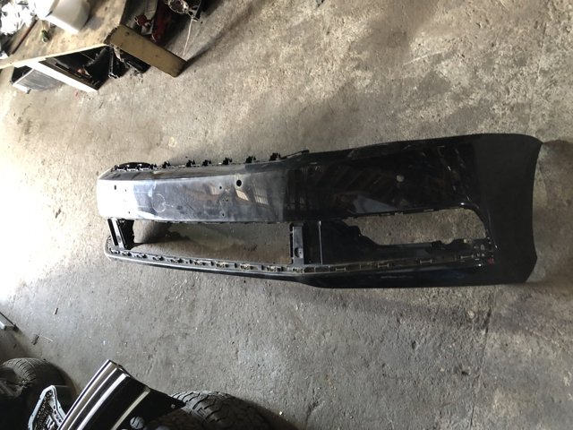 Передний бампер Фольксваген Пассат B7