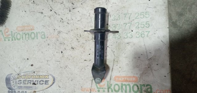 Кронштейн бампера переднего, левый 3B0807133A VAG