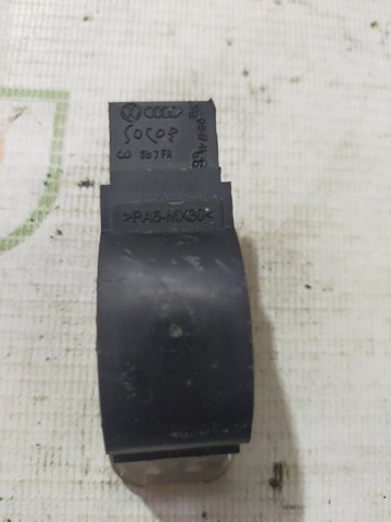 Плафон подсветки бардачка 3B0947415B VAG