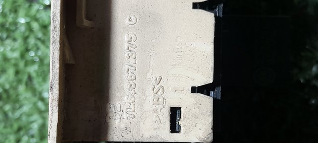 Кнопка открытия лючка бензобака 3B0959833A01C VAG