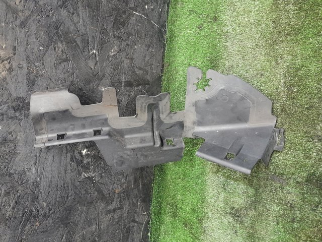 3C0121284B VAG Правый дефлектор радиатора купить в Каменское