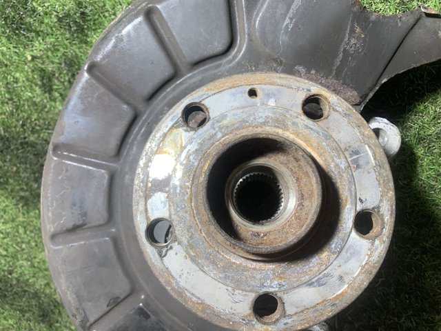 Цапфа передняя правая 3C0407254F VAG