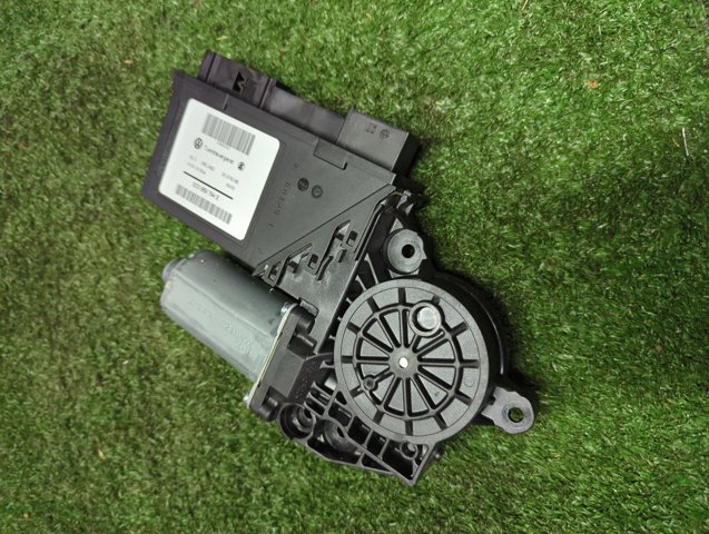 3D0959794E VAG Мотор стеклоподъемника двери задней правой купить в Ирпень