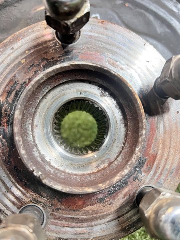 40014JG000 NISSAN Цапфа (поворотный кулак) передний правый купить в Черновцы