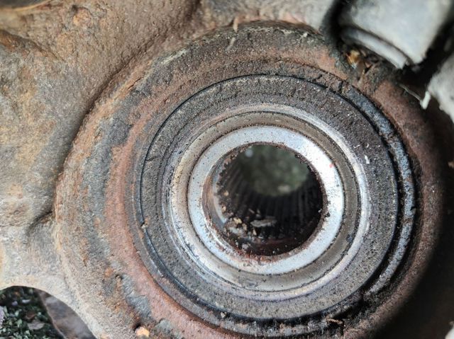 400158H300 NISSAN Цапфа (поворотный кулак) передний левый купить в Днепр
