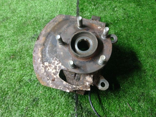 NISSAN 40202JG000 Ступица передняя в наличии Харьков