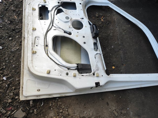 4393548 FORD Дверь передняя правая купить в Львов