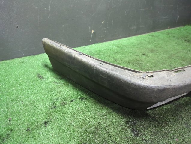 VAG 443807105 Передний бампер в наличии Украина