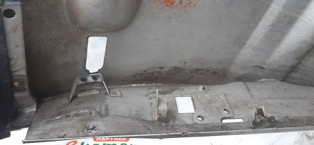 VAG 443831051 Дверь передняя левая в наличии Чернигов