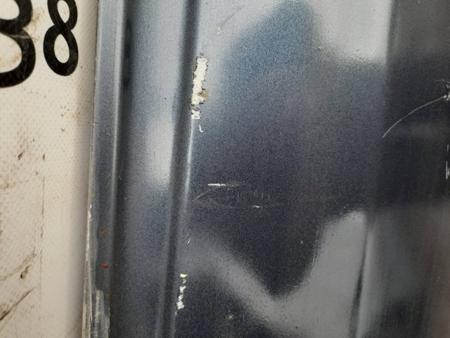Пассажирская передняя дверь 443831052 VAG
