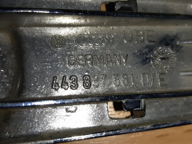 VAG 443837581D в наличии Украина