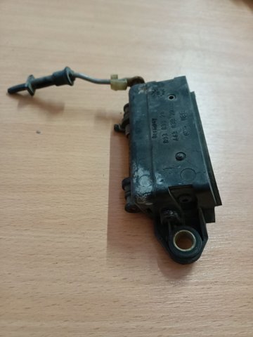 VAG 443839206C Ручка двери задней наружная правая в наличии Ужгород