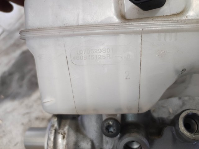 RENAULT 460915125R Бачок главного тормозного цилиндра (тормозной жидкости) в наличии Днепр