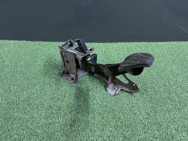 Ппривод тормозного крана 46501JG400 NISSAN